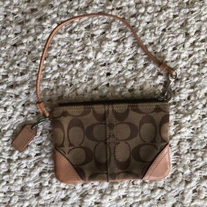 Coach Bags - Coach zippered wristlet Coach Bags - Coach zippered wristlet